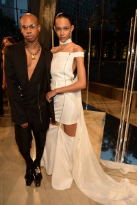 Shayne Oliver with Binx Walton at 2015 CFDA Fashion Awards Red Carpet