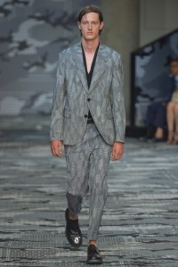 Neil Barrett Men's RTW Spring 2016
