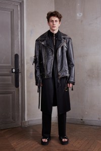 Off-White Men's RTW Spring 2016