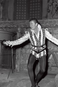 Errol Flynn, Dandy Man