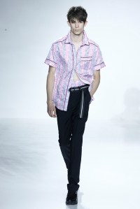 A look from Richard Chai Men's RTW Spring 2016