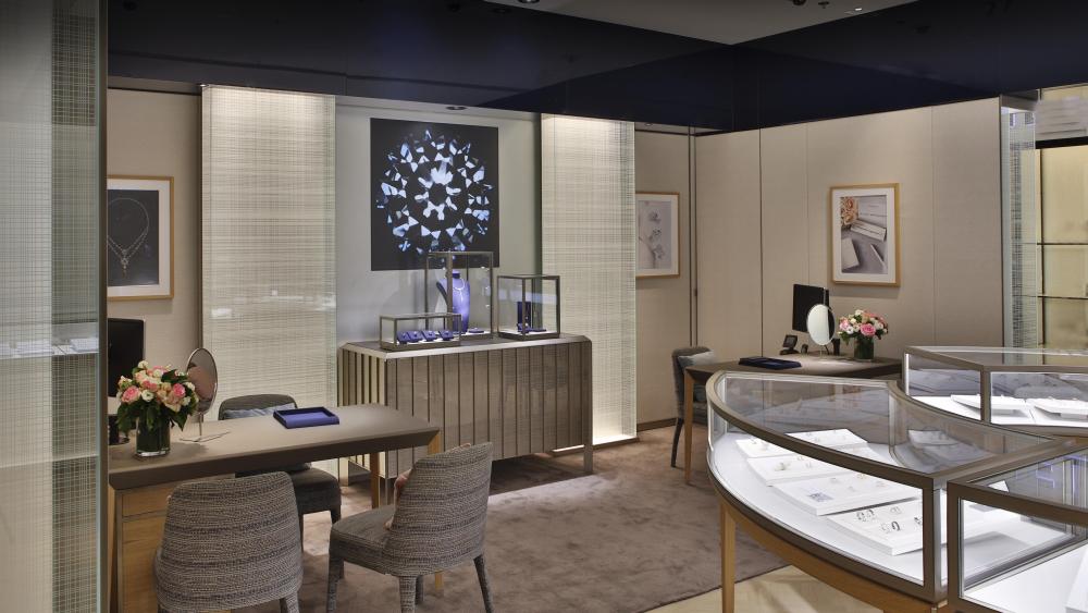 The De Beers unit at Galeries Lafayette