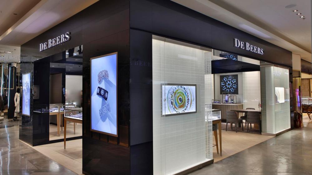 The new De Beers unit at Galeries Lafayette