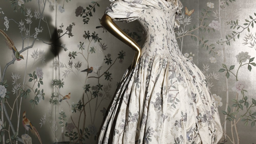 China: Through The Looking Glass exhibit