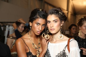Alberta Ferretti Backstage RTW Spring 2