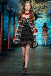 Anna Sui RTW Spring 2016