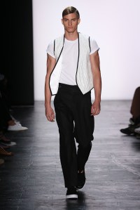 Carmen Marc Valvo RTW Spring 2016