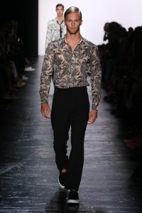 Carmen Marc Valvo RTW Spring 2016