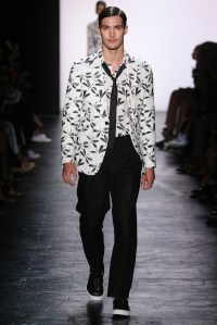 Carmen Marc Valvo RTW Spring 2016
