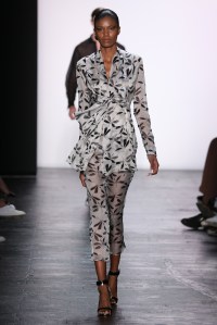 Carmen Marc Valvo RTW Spring 2016