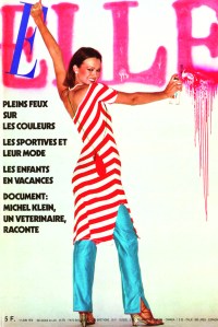 A model tagging the Elle logo in 1976