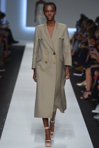 Ermanno Scervino RTW Spring 2016
