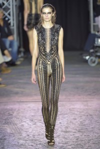 Julien Macdonald RTW Spring 2016