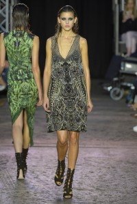 Julien Macdonald RTW Spring 2016