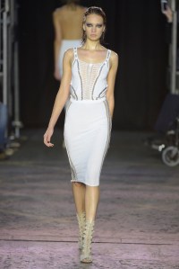 Julien Macdonald RTW Spring 2016