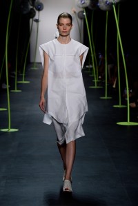 Lie Sangbong Ready To Wear Spring 2016