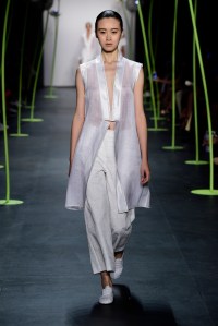 Lie Sangbong Ready To Wear Spring 2016