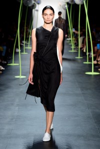 Lie Sangbong Ready To Wear Spring 2016
