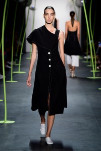 Lie Sangbong Ready To Wear Spring 2016