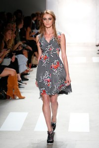 Nicole Miller RTW Spring 2016