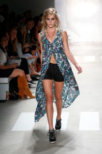 Nicole Miller RTW Spring 2016