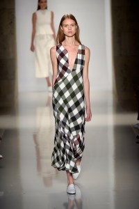 Victoria Beckham RTW Spring 2016