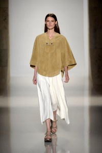 Victoria Beckham RTW Spring 2016