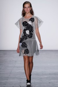 Vivienne Tam RTW Spring 2016