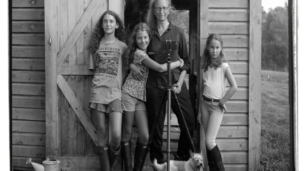 Annie Leibovitz with her children