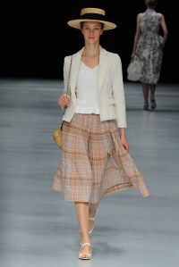 Beautiful People RTW Spring 2016 Tokyo