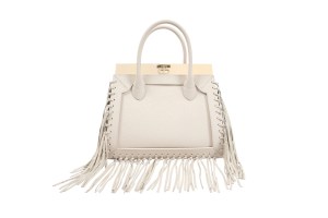 A look from Dee Ocleppo.