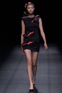 John Herrera RTW Spring 2016 Asian Fashion Meets Tokyo