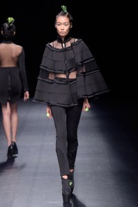 John Herrera RTW Spring 2016 Asian Fashion Meets Tokyo