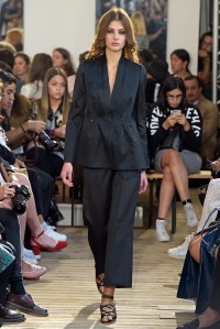 Maison Rabih Kayrouz RTW Spring 2016