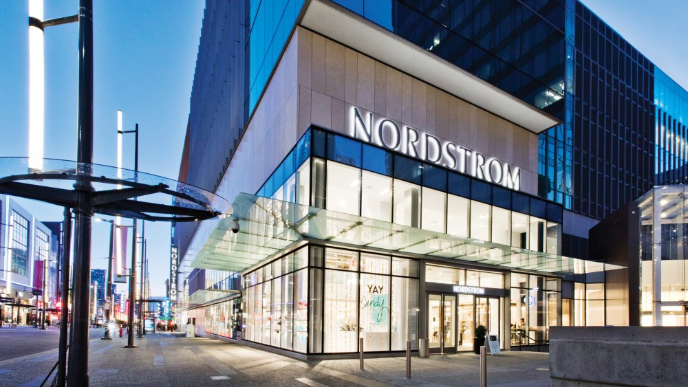 Global Investors Swarm Back to Stocks, But Avoid Retail Sector