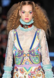 Beauty at Paris Spring 2016 Fashion Week