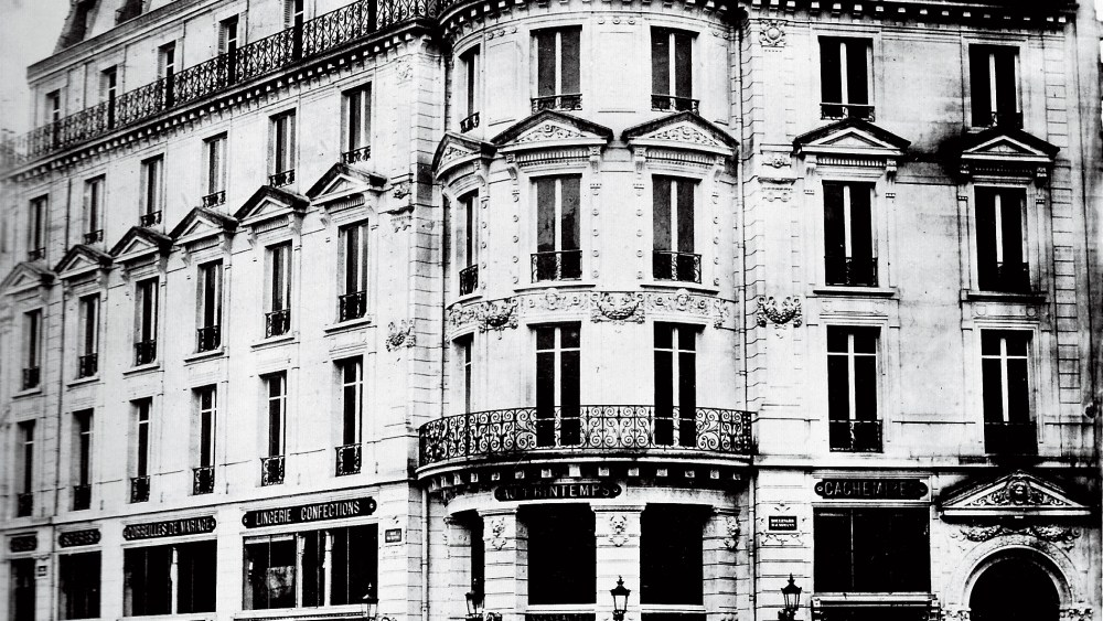 Printemps’ original building, seen here in 1866, before being destroyed by fire.