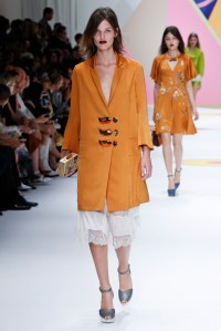 Shiatzy Chen RTW Spring 2016