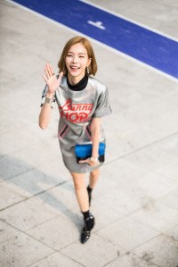 Seoul Fashion Week street style.