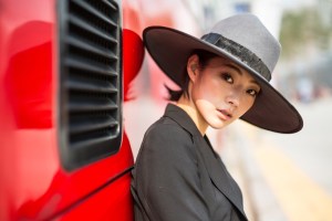 Seoul Fashion Week street style.