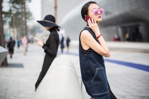 Seoul Fashion Week street style.