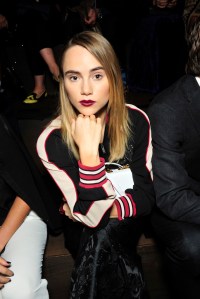 Suki Waterhouse front row valentino spring 2016