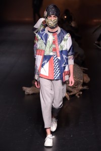 Yoshio Kubo RTW Spring 2016 Tokyo