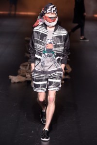 Yoshio Kubo RTW Spring 2016 Tokyo