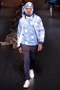 Yoshio Kubo RTW Spring 2016 Tokyo