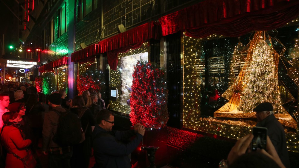 Survey: Holiday Shoppers 'More Confident' This Year