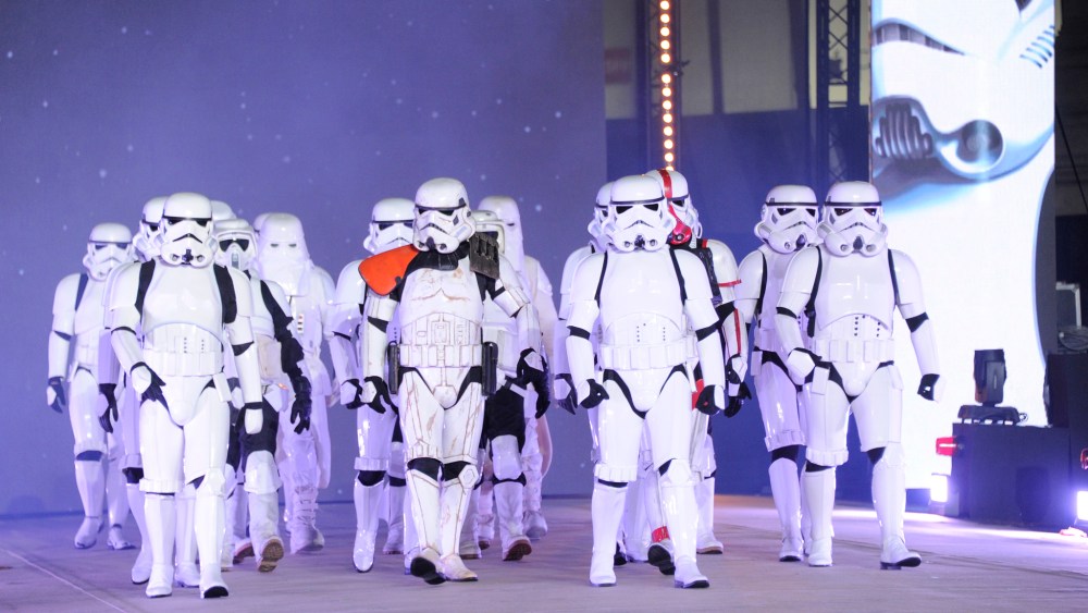 Galeries Lafayette's "Star Wars"-themed street display