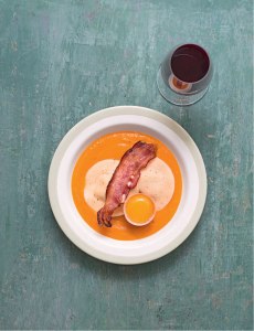 Carbonara ravioli, butternut cream and bacon, paired with Gamay red wine.