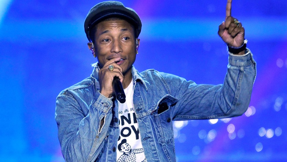 Pharrell Williams Accepts Collab of the Year Award At FNAAs [WATCH]