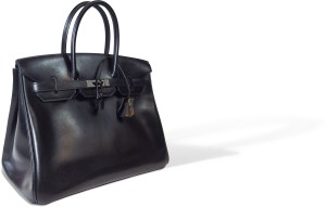 Hermès Birkin So Black bag valued at between 16,000 euros and 18,000 euros